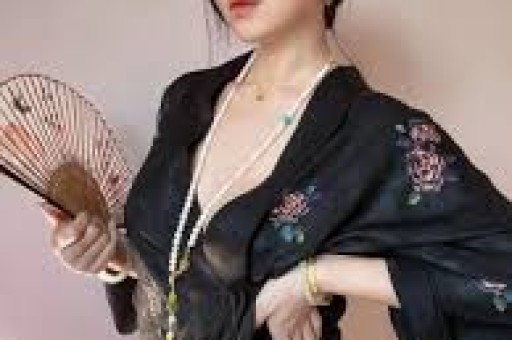 不堪入目！多位女网红擦边被封要看更“私密”的需要付费！